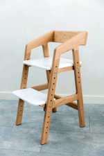 Растущий стул: натуральный дуб, белое сиденье