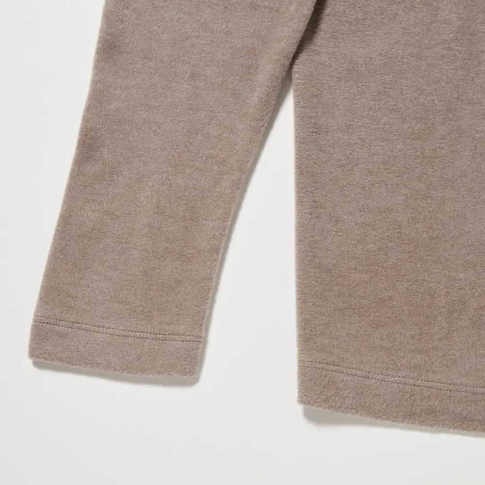 UNIQLO ТОП С КРУГЛЫМ ВЫРЕЗОМ И ДЛИННЫМИ РУКАВАМИ ИЗ ФЛИСА HEATTECH, БЕЖЕВЫЙ
