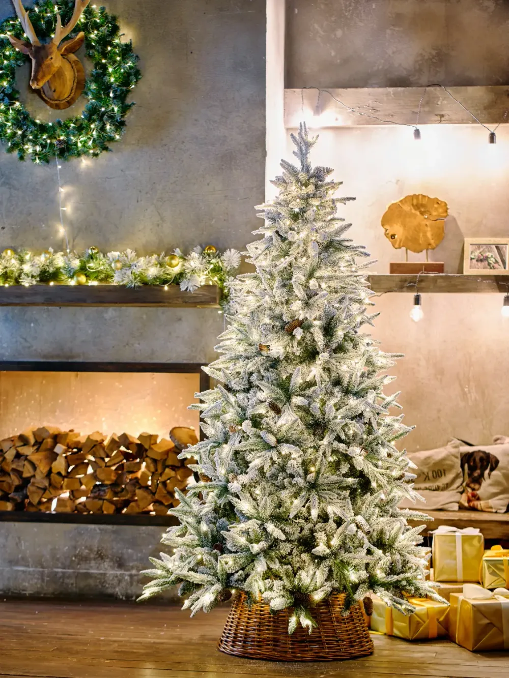 Заснеженная елка с гирляндой встроенной «ile Grande» (Литая+пвх) от 1,8 м до 2,4 м