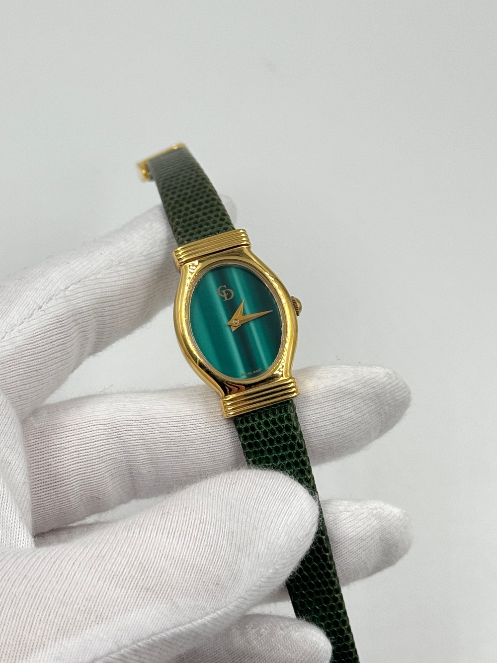 Часы Christian Dior