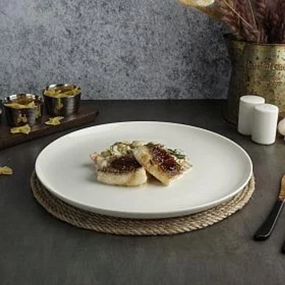 Тарелка 30см, фарфор "NOBLE" серия "Fine Plus"