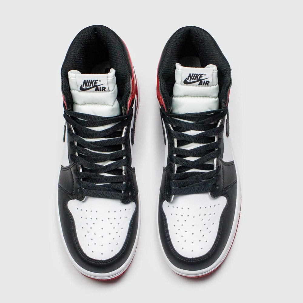 Кроссовки Nike Air Jordan 1 Black Toe
