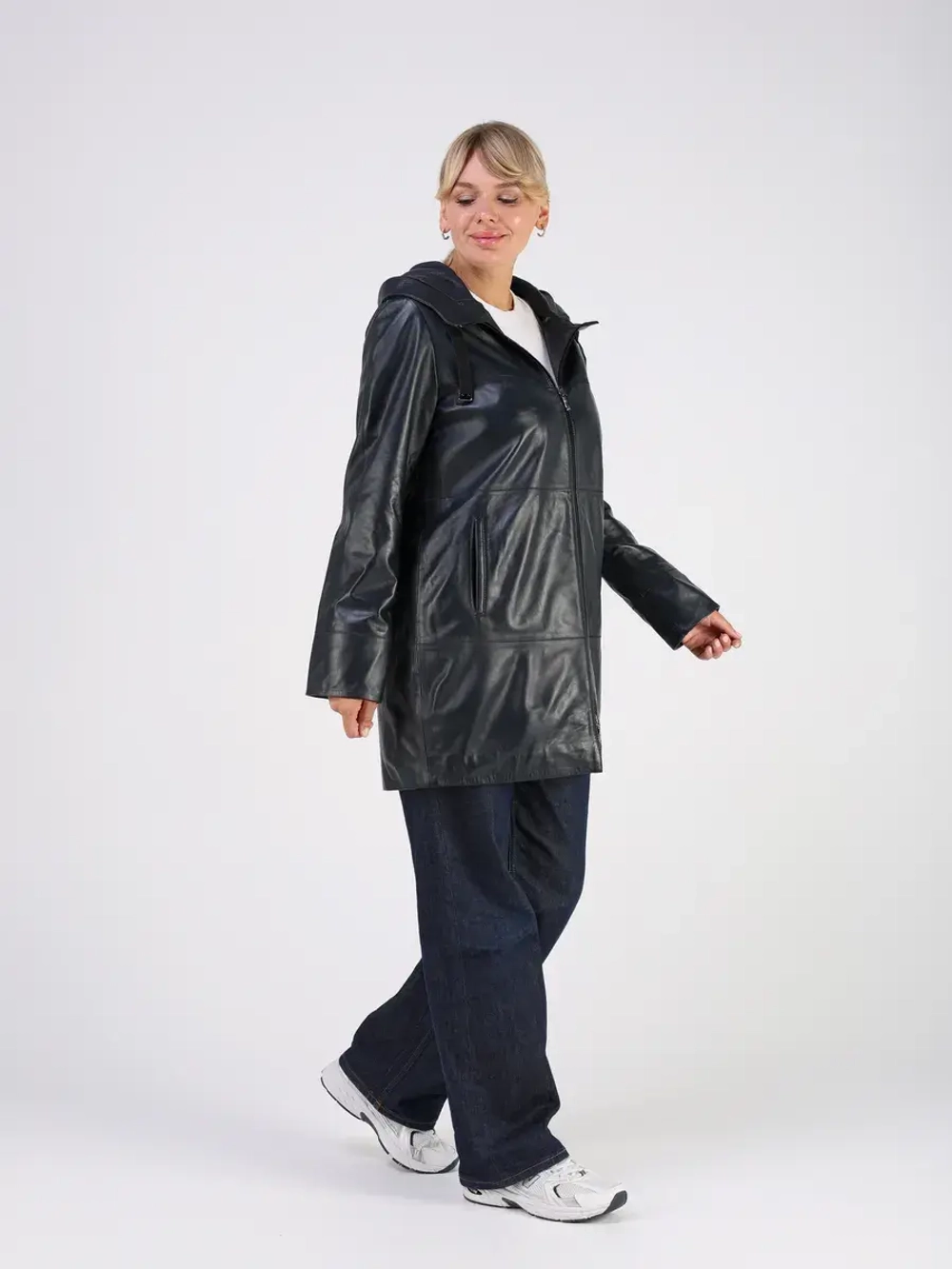 Кожаная куртка демисезонная с капюшоном длинная