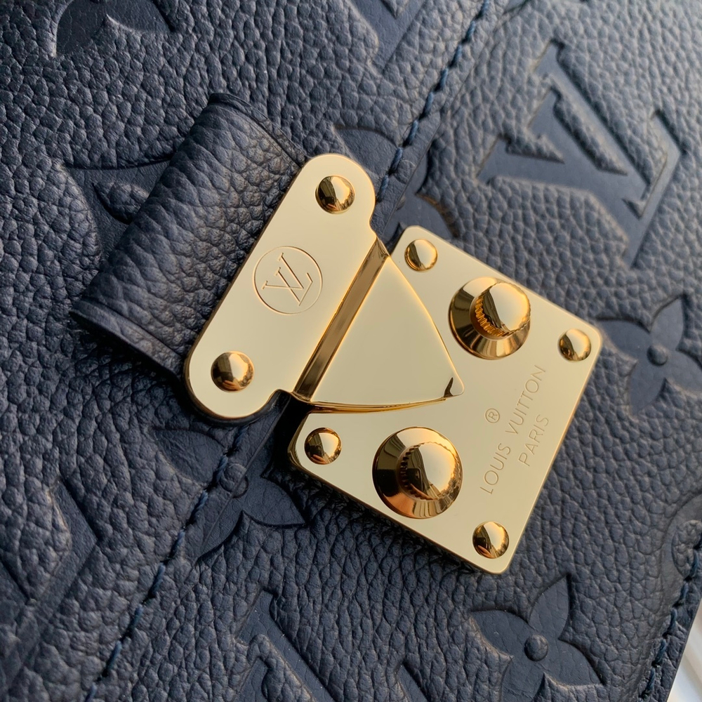 Louis Vuitton Metis Wallet On Chain