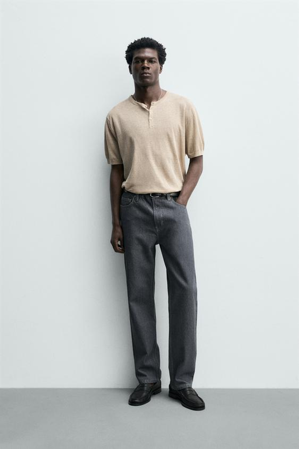 ZARA ДЖИНСЫ STRAIGHT FIT, СЕРЫЙ