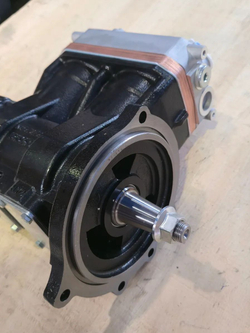 Автокомпрессор двухцилиндровый дв. CA6DM FAW J6 (Shaft-Gear)