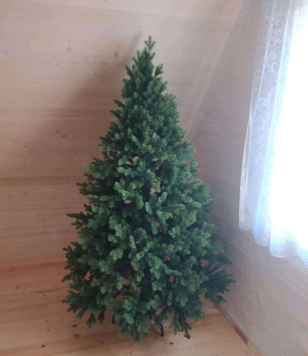 Искусственная ель «Леано» (Литая хвоя) 210 см / 2.1 м