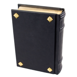 Коран с филигранью и гранатами