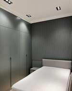 Шкаф МДФ в эмали с интегрированными ручками и фурнитурой Blum