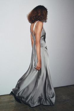 ZARA ДЛИННОЕ АТЛАСНОЕ ПЛАТЬЕ, СЕРЫЙ