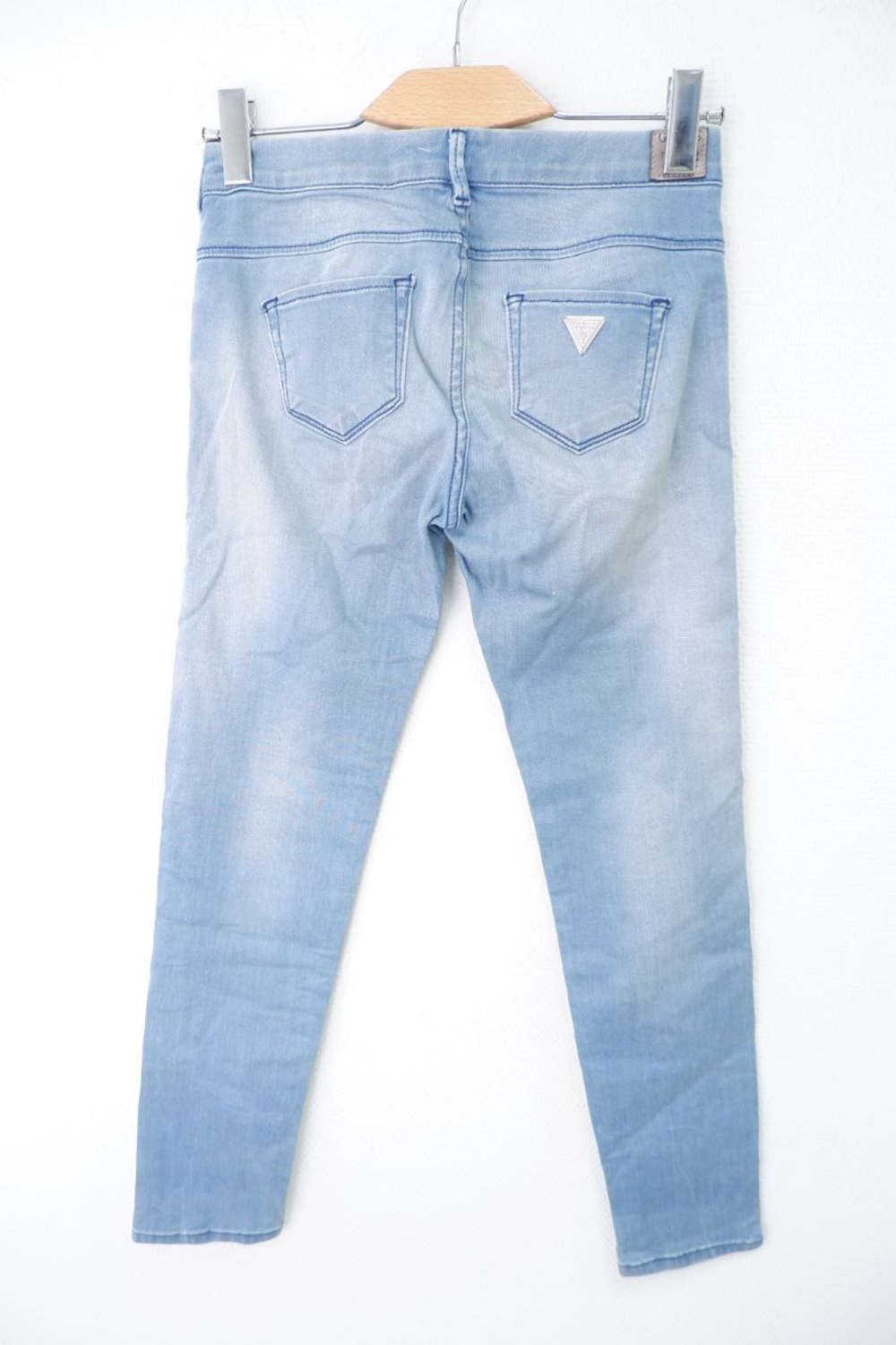 Джинсы Guess базовые 40 размер