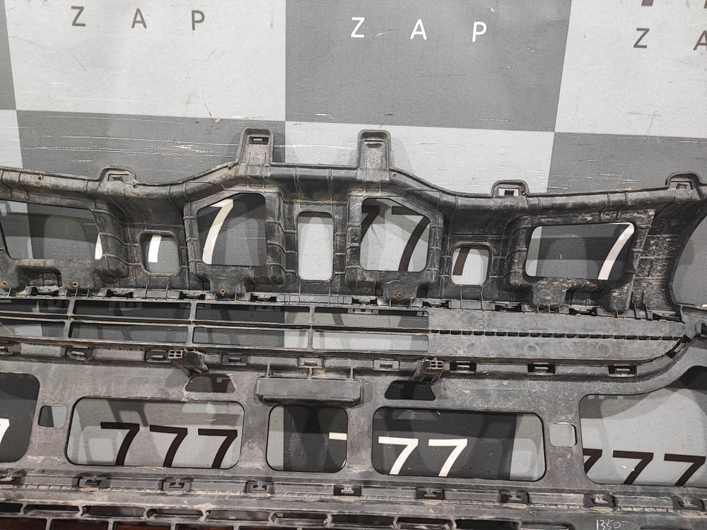 Решетка переднего бампера Kia Picanto 3 (JA) 17-нв Б/У Оригинал 86562G6010