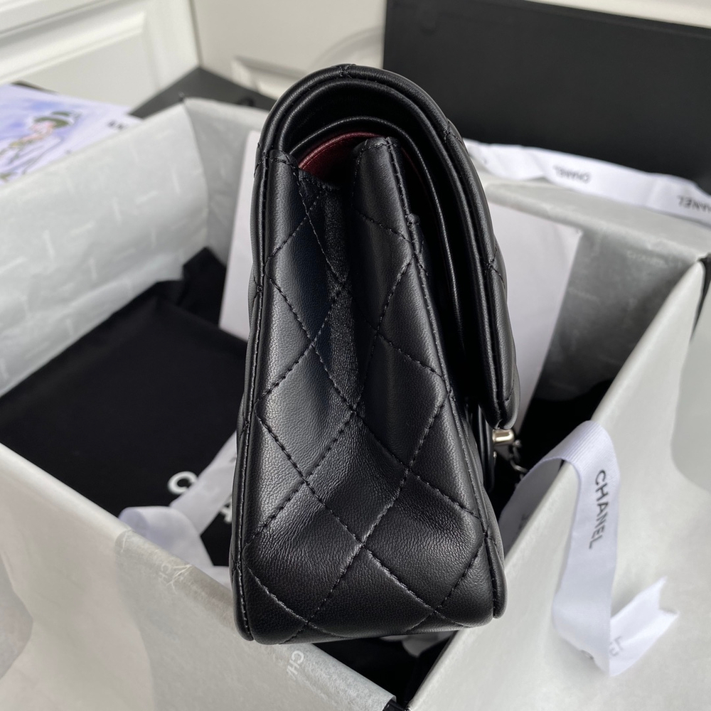 Chane1 Classic Flap Bag 25 cm