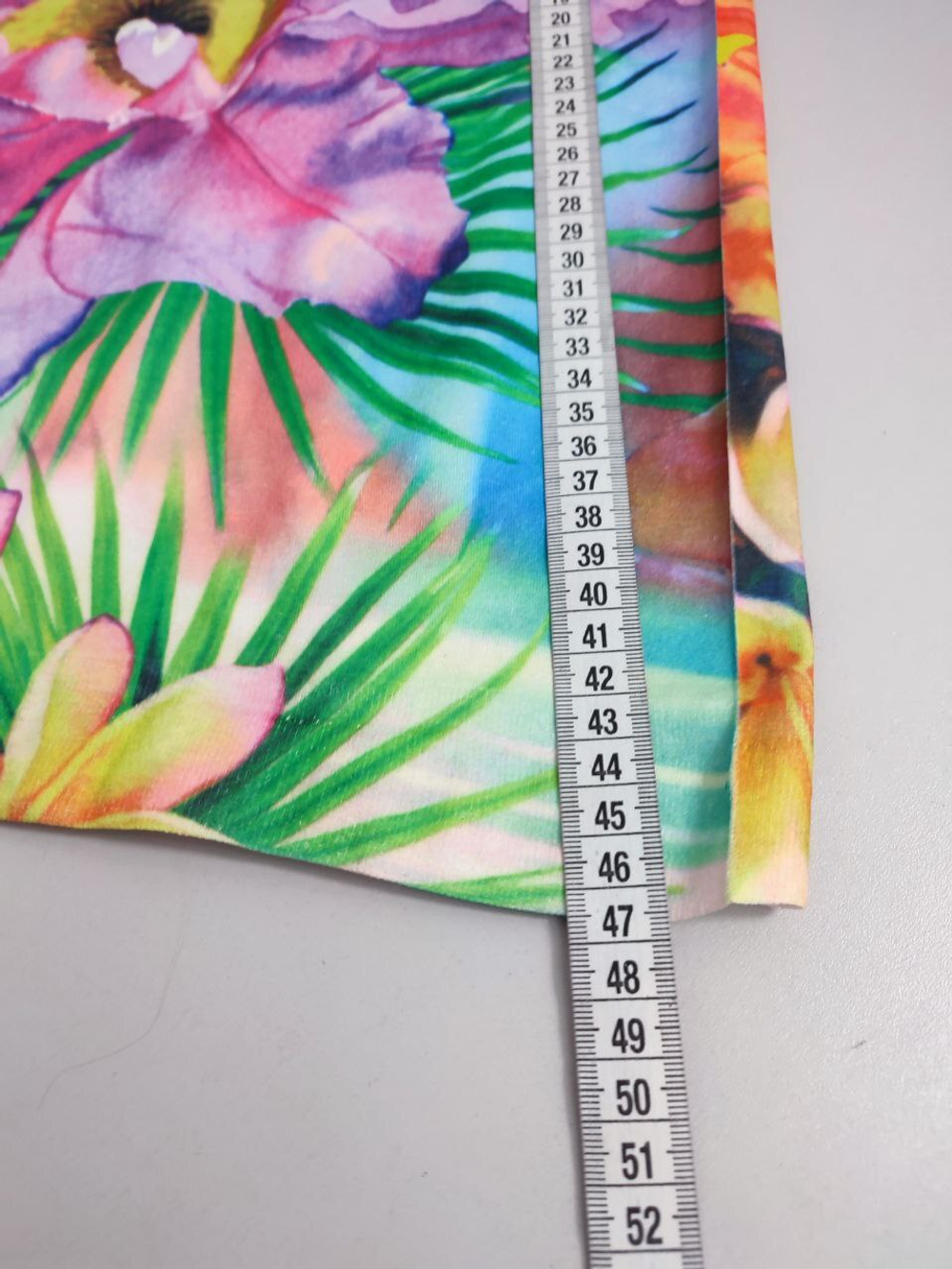 Юбка с красивыми цветами 42-44 размер