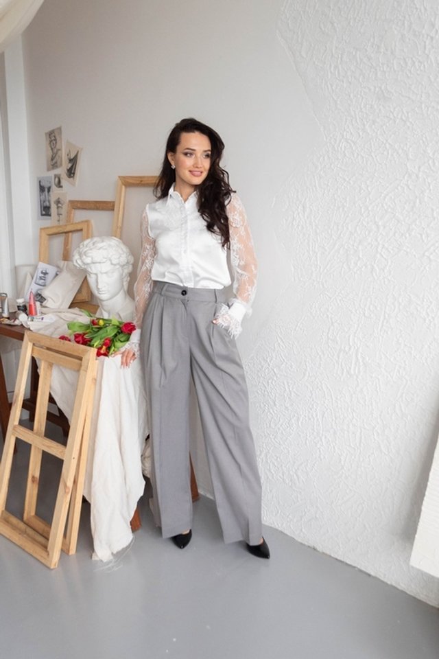 Блуза белая с кружевом из шелка