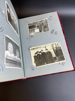 Большой альбом для фото СССР 1950 - е годы. Красный. Бархат с фотографиями . 30 х 21 см