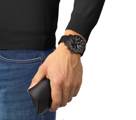 Мужские часы Tissot T125.617.33.051.00 с хронографом на руке