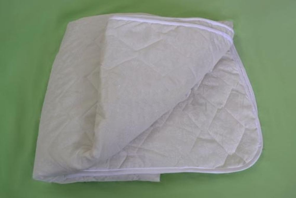 Одеяло "Эвкалипт" стеганое облегч. п/э 105*140 (плотность 150г/м2)