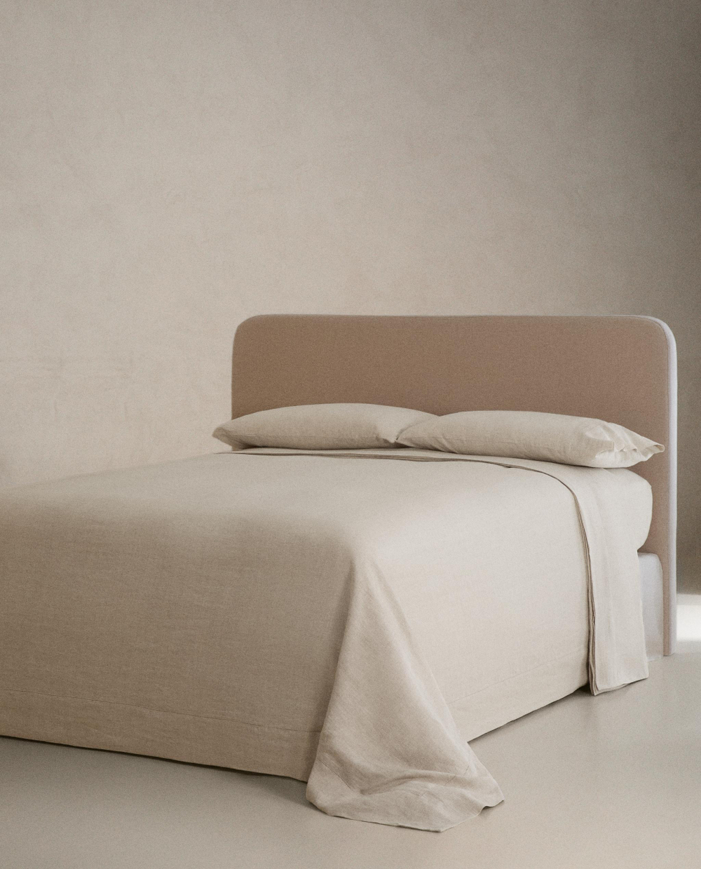 Простыня на резинке Zara Home, хлопок 100%, однотонный, 6113/900