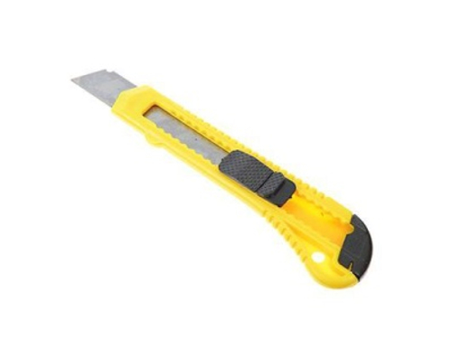 Нож 18мм универсальный малярный с сегмент лезвием