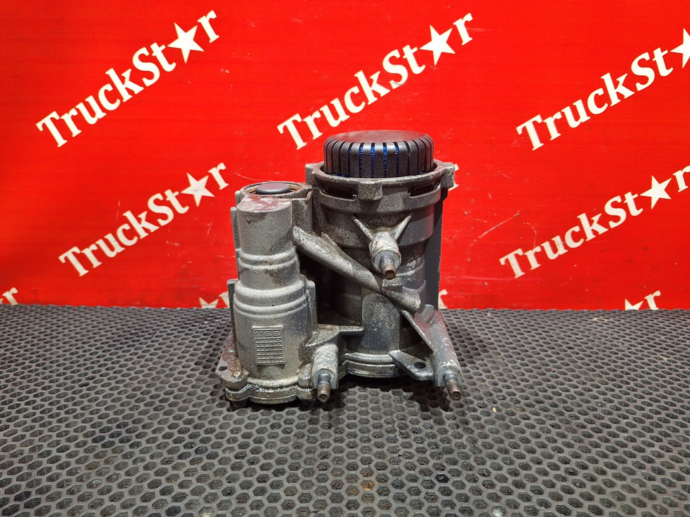 Кран управления тормозами прицепа 2018г