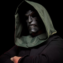 Hasbro Marvel Legends - DOCTOR DOOM Шлем с капюшоном G0586