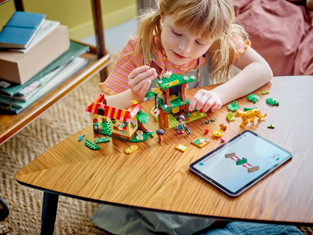 Конструктор LEGO Disney 43251 Приют для животных Антонио