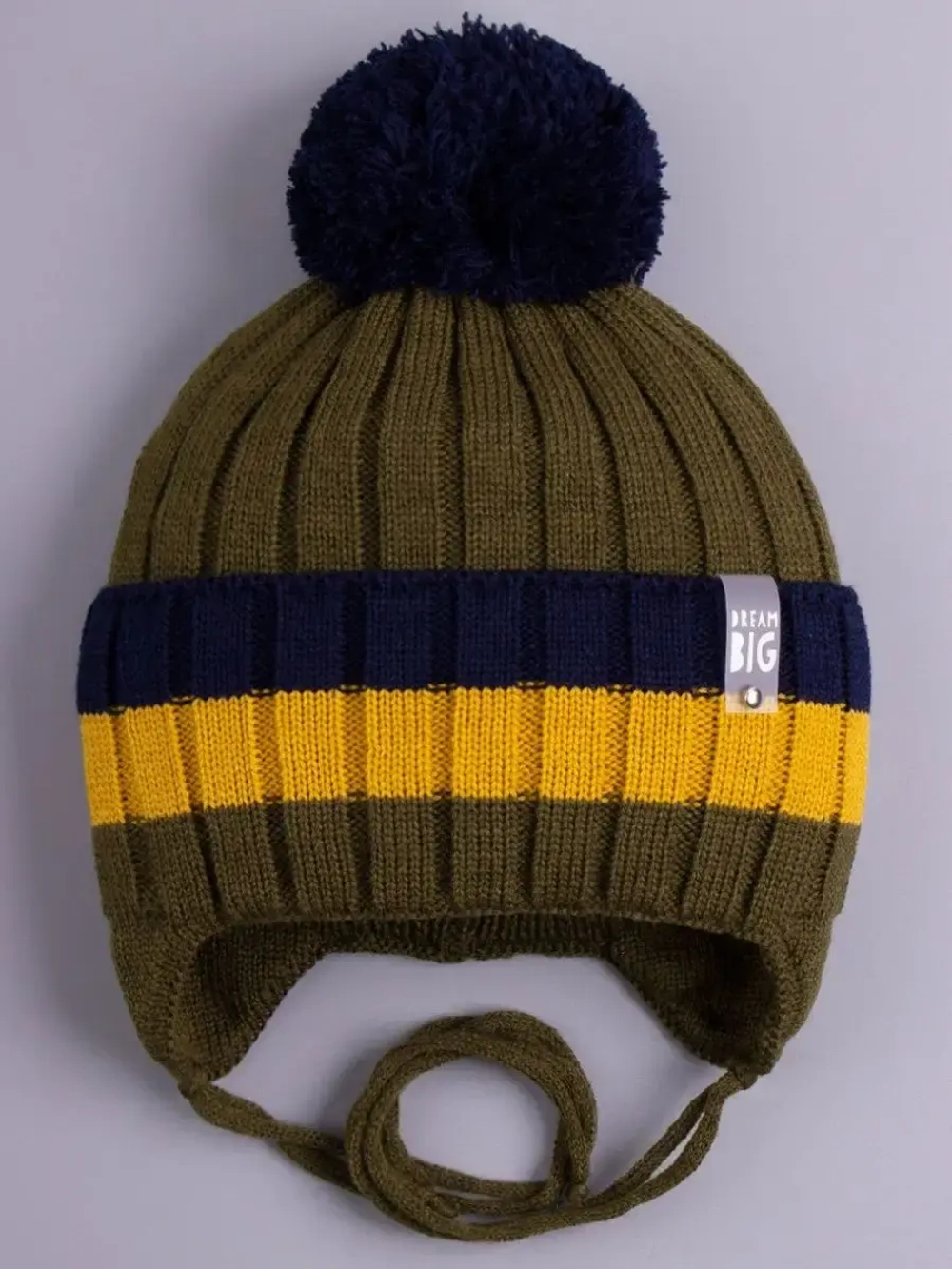 Шапка для мальчика вязаная демисезонная с завязками