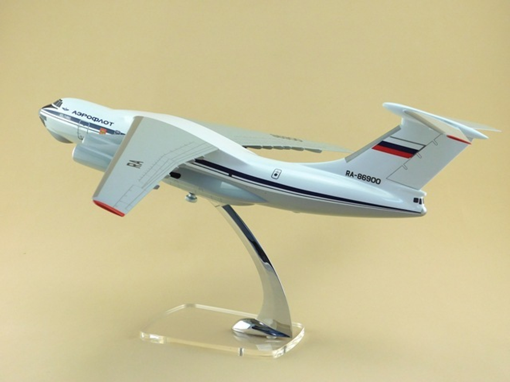 Модель самолета Ил-76МД (М1:100, Тверь, с кабиной стрелка)