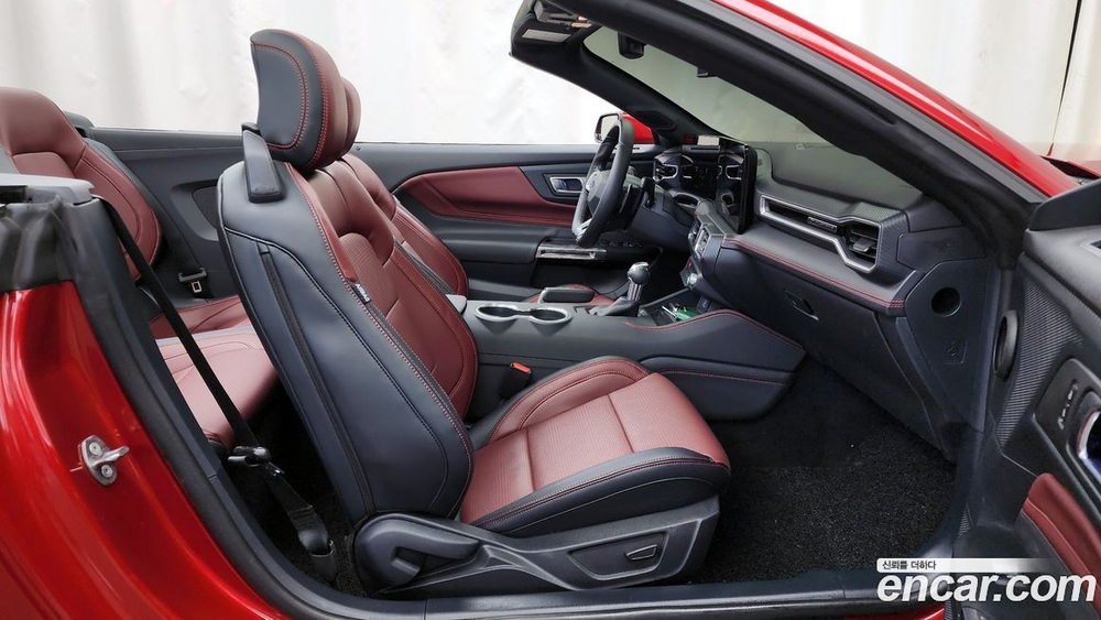 Ford Mustang 7 Generation 2.3 에코부스트 Premium Convertible (03.2024)