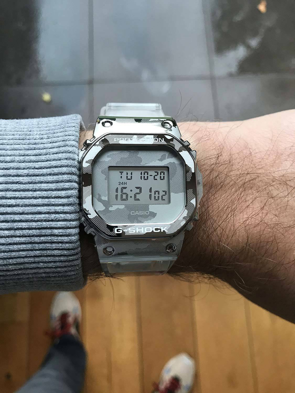 Японские наручные часы Casio G-SHOCK GM-5600SCM-1ER с хронографом