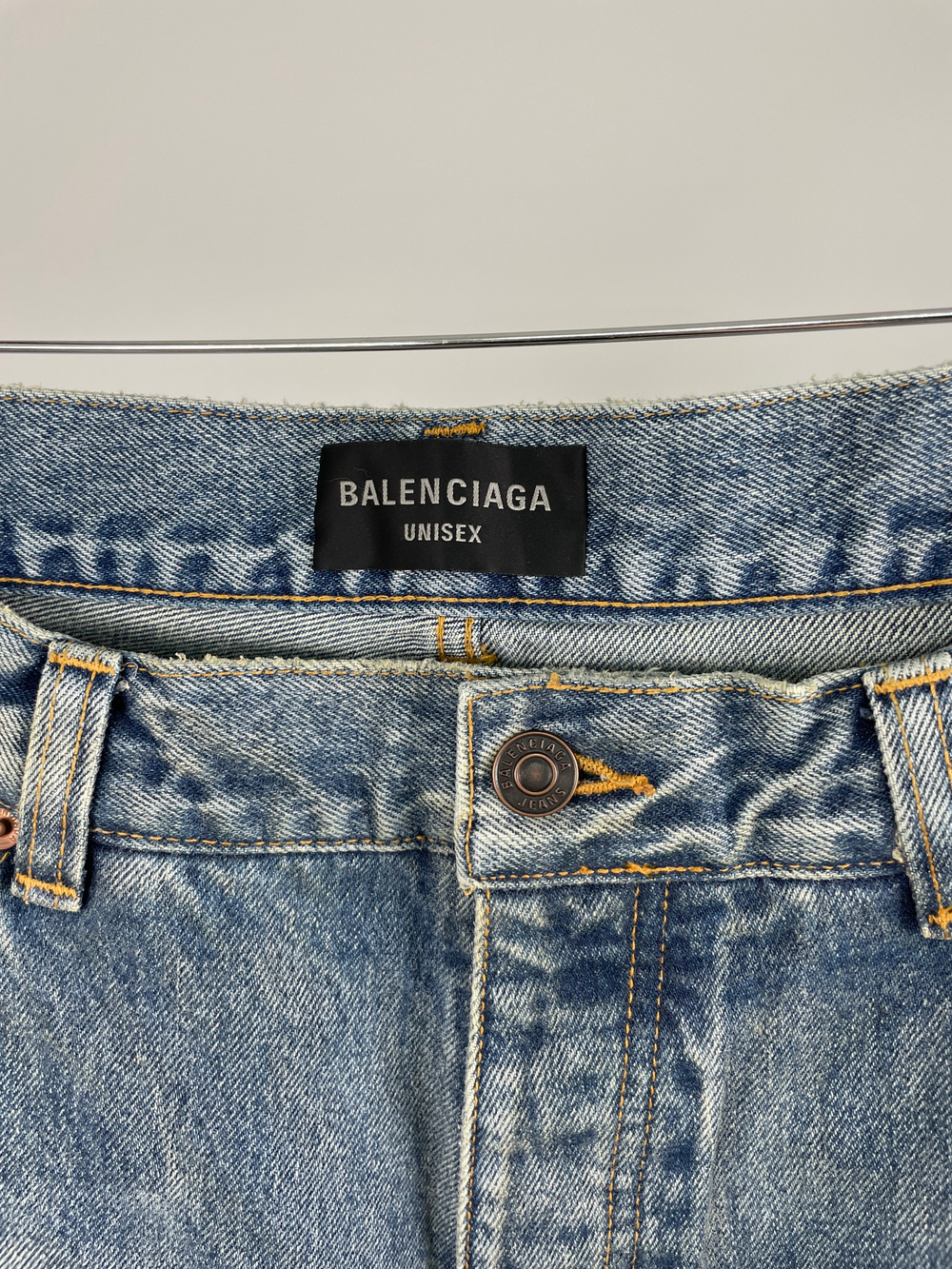 Джинсы Balenciaga