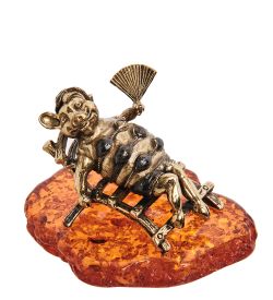 Народные промыслы AM-1589 Фигурка «Свинья Фифа на пляже» (латунь, янтарь)