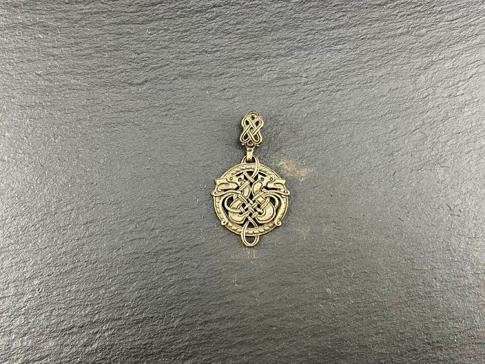 Подвеска. Северные волки малые