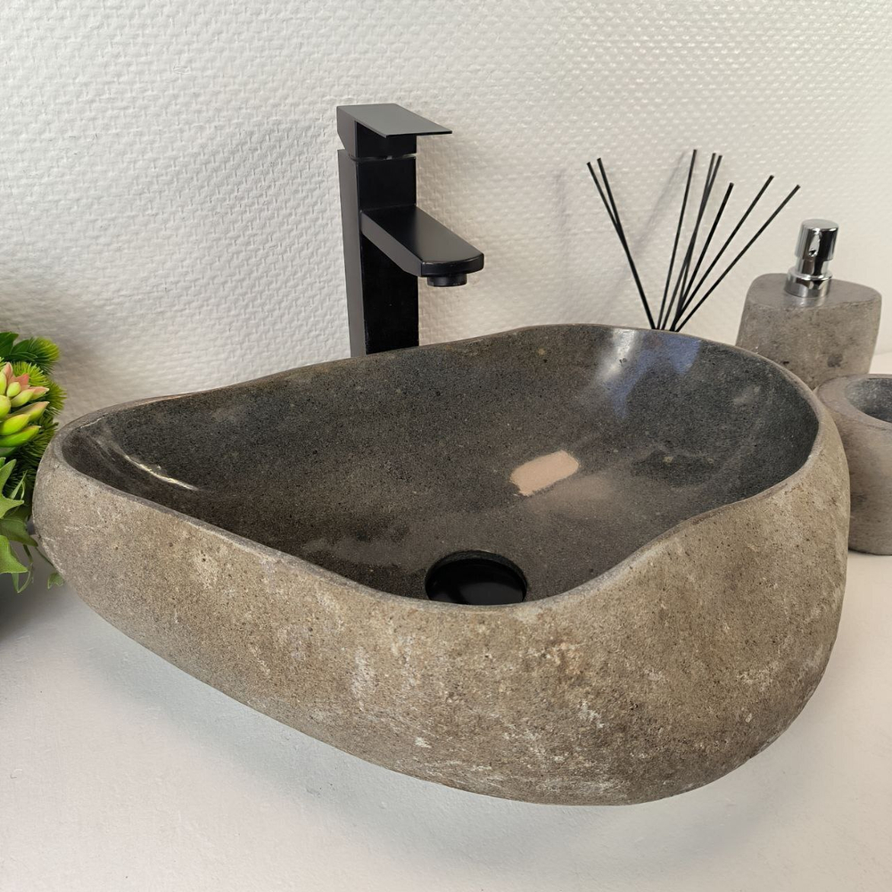 Раковина из речного камня RS-65373 46*33*15 0861