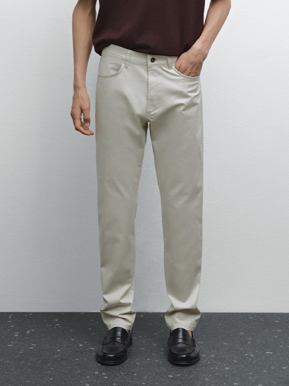 Massimo Dutti Облегающие брюки из легкого фактурного денима, каменный