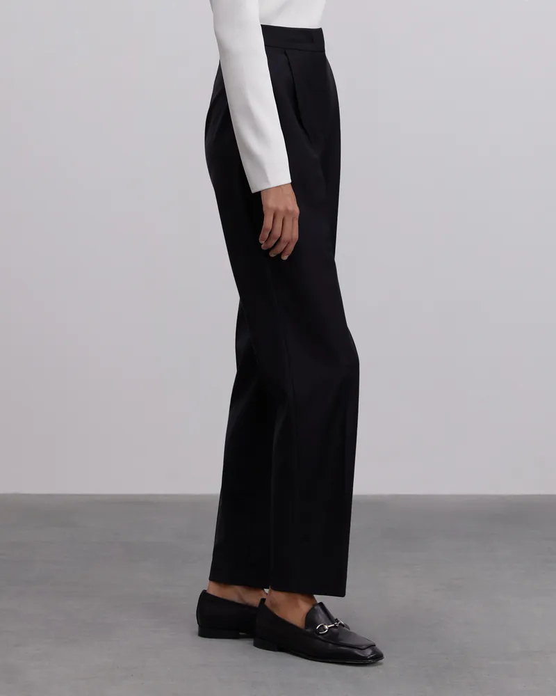 Брюки из шерсти зауженные к низу