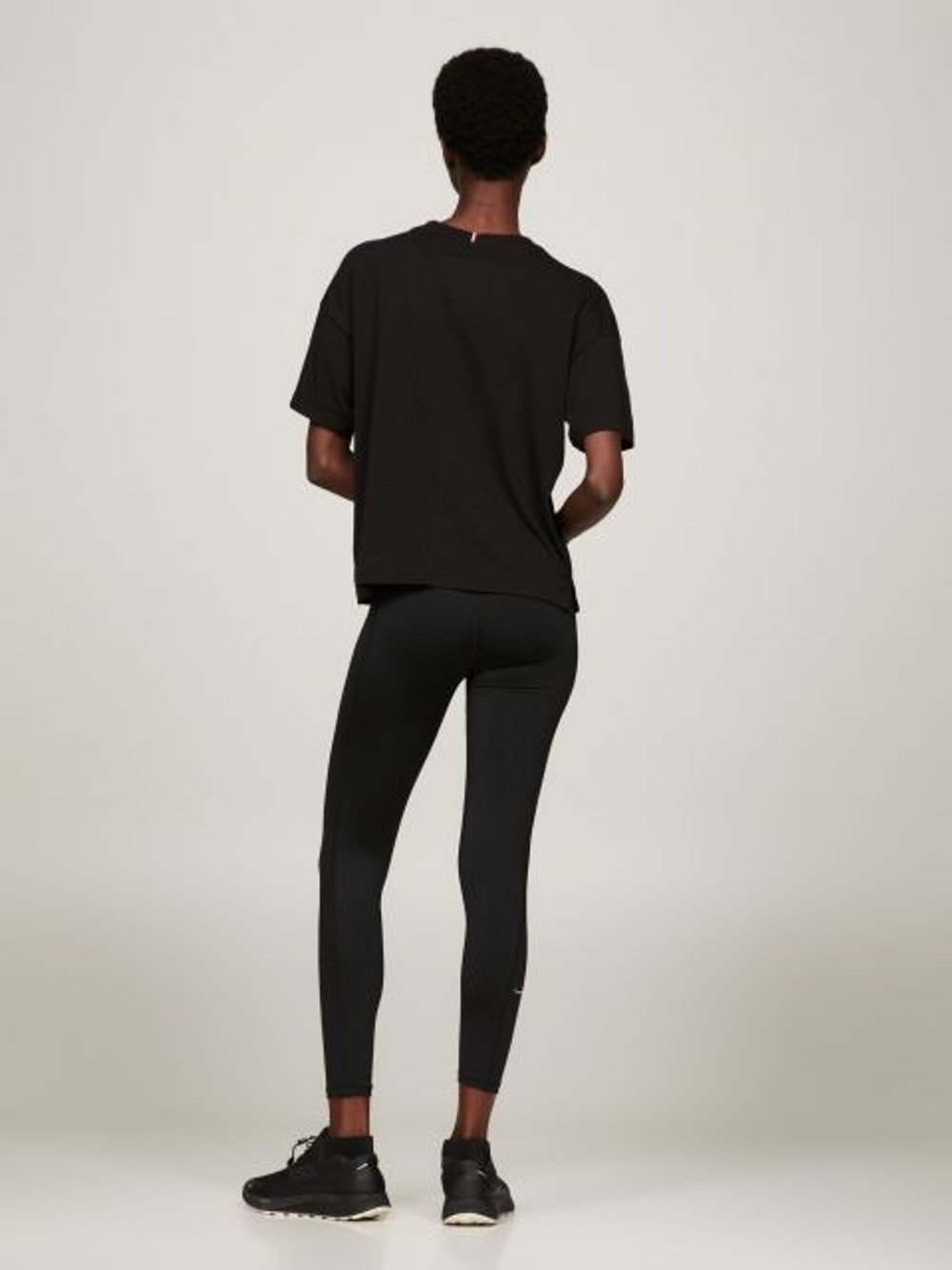 Футболка женская TOMMY HILFIGER ESS MINI CORP RELAXED