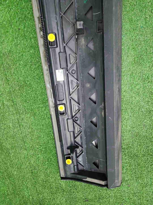 Накладка двери задняя правая Audi Q8 (2018-н.в.)