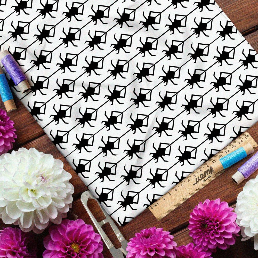 Ткань бязь чёрные пауки на бежевом фоне