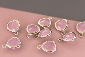 Подвеска капля с розовым стеклом 13 мм