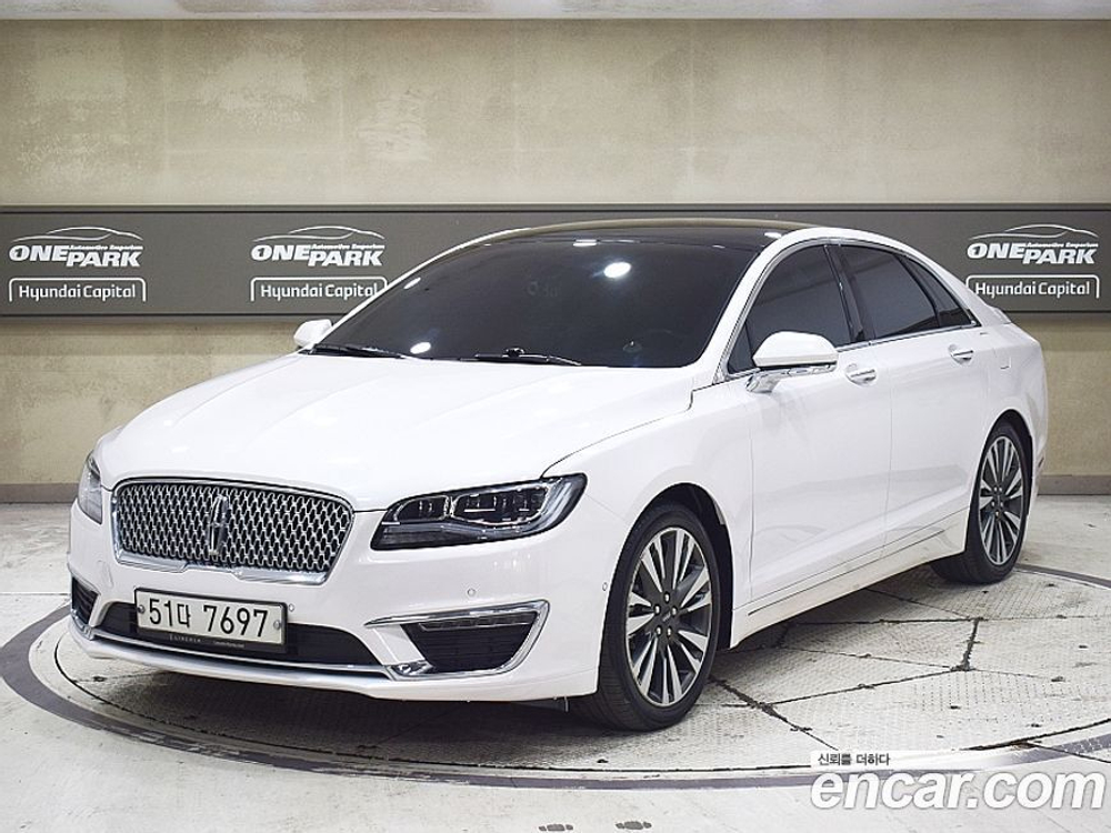 Lincoln New MKZ Hybrid (10.2019)