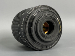 Canon 1100D kit 18-55mm 3.5-5.6 IS II 5000 кадров