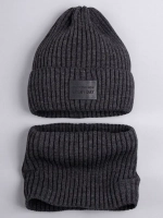 Шапка для мальчика со снудом демисезонная