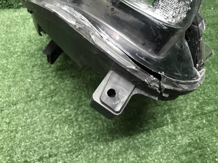 Битая Фара левая Smart Fortwo 3 (14-нв) галоген