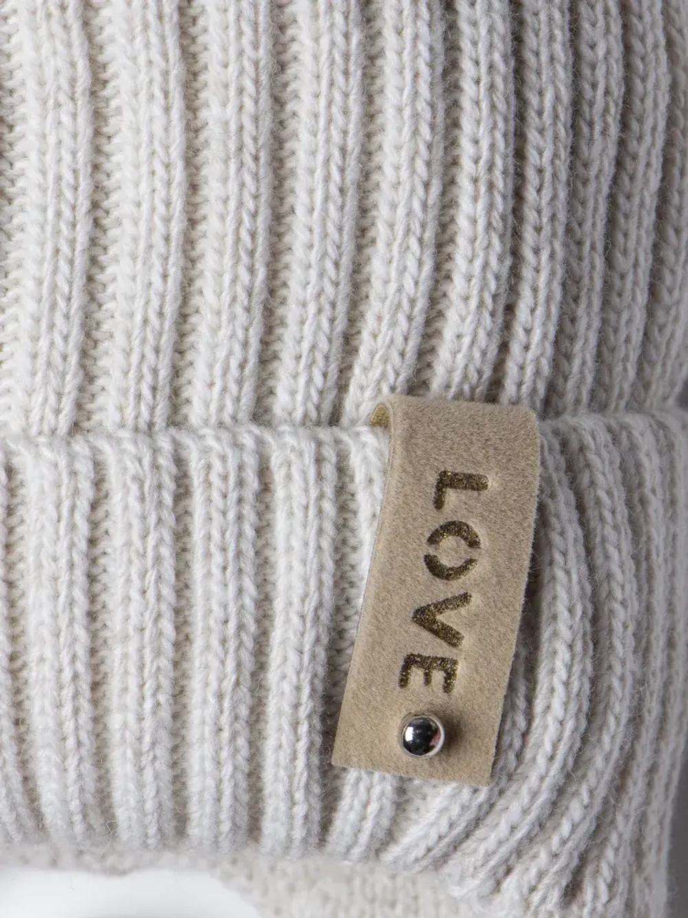 Шапка для девочки на осень