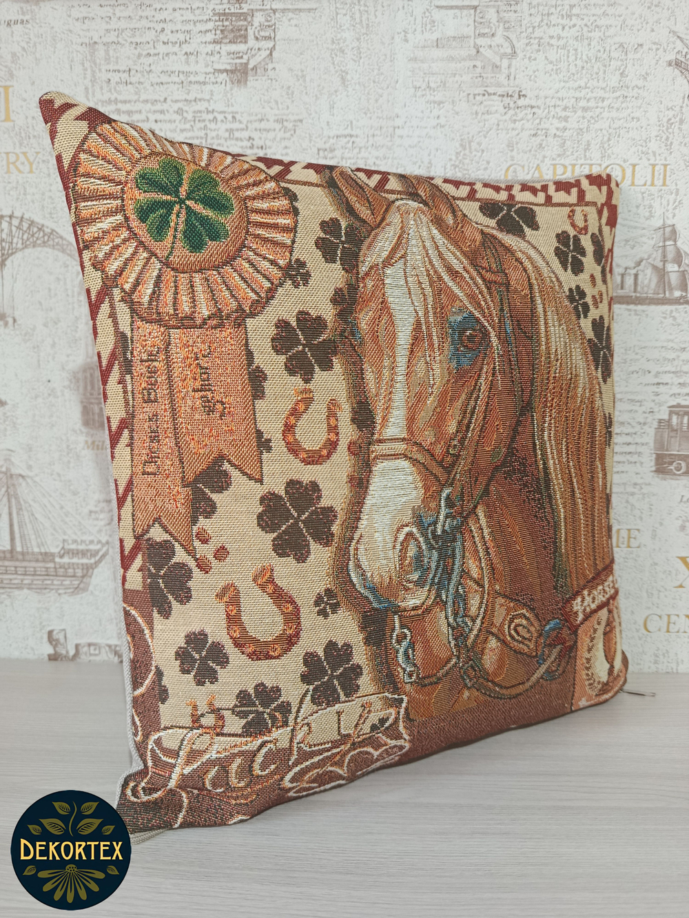 Декоративный гобеленовый чехол для интерьерной подушки Чемпион 35*35