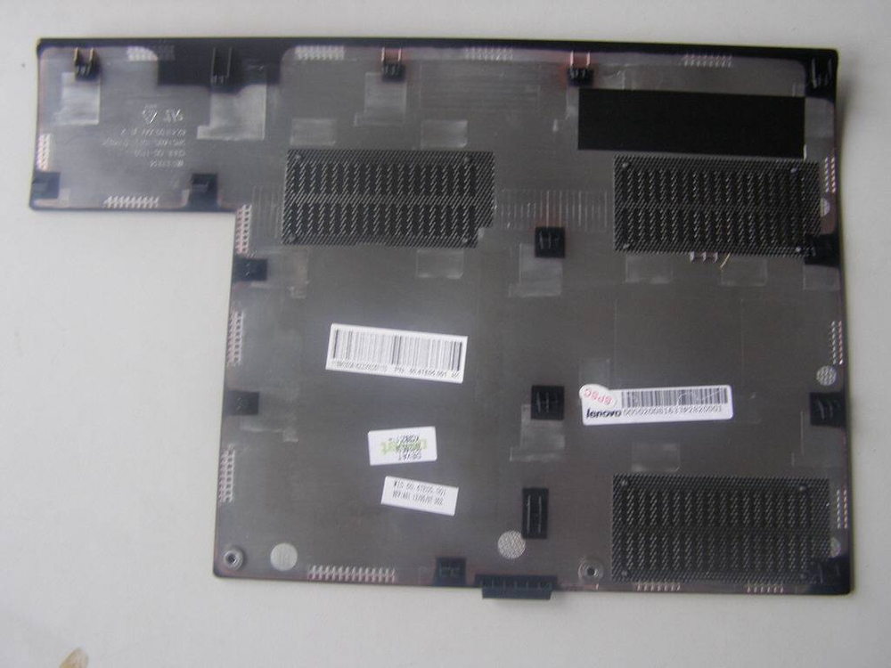 Крышка доступа к оперативной памяти для ноутбука Lenovo V580 (90200816), оригинал