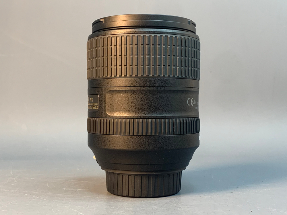 Nikon 18-300mm 3.5-5.6G ED AF-S VR DX