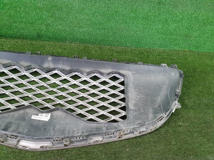 Решетка радиатора Genesis GV70 (2020-н.в.)